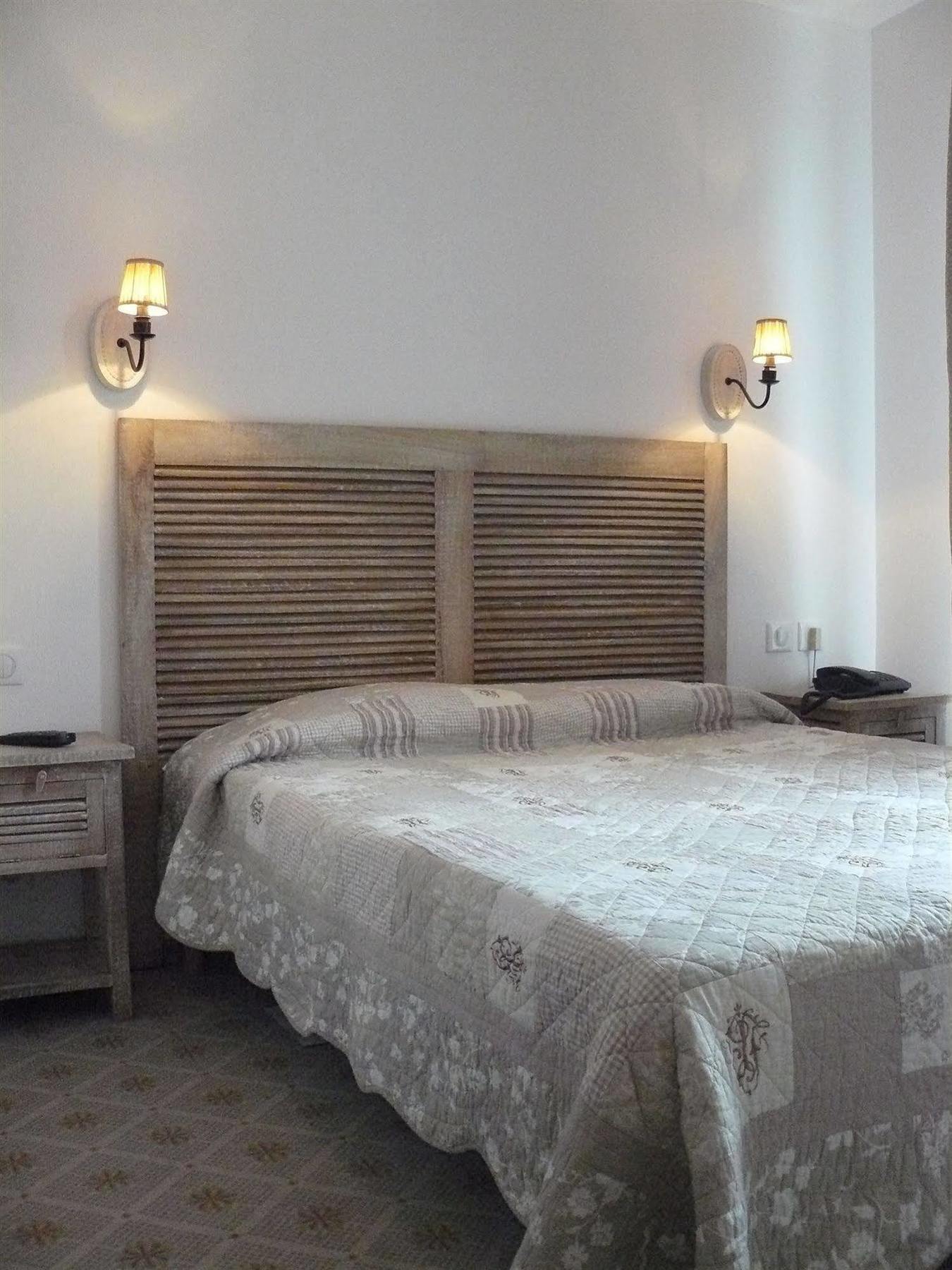 Kyriad Saint Georges Dijon Sud 3*
