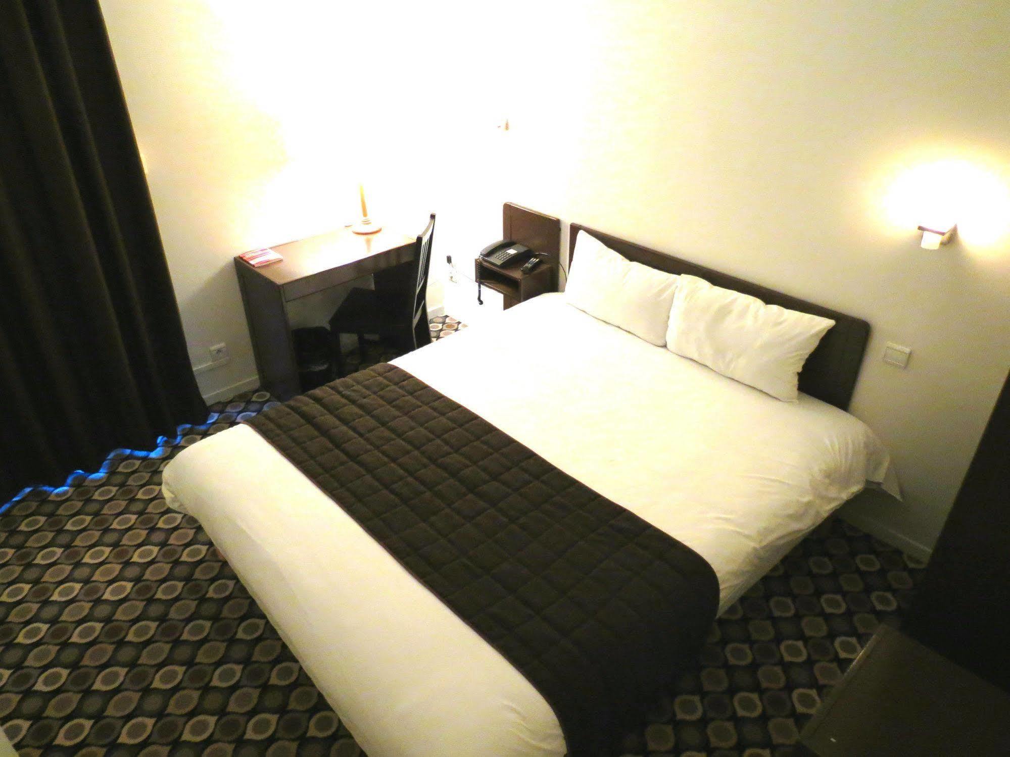 Kyriad Saint Georges Dijon Sud 3*